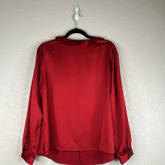 Vince Camuto Red Satin Ruffle Neckline Classic Career Long Sleeve Top Size 1X - Picture 4 of 7